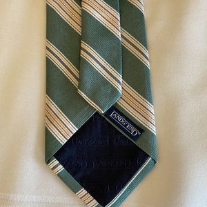 100% silk Land’s End tie.